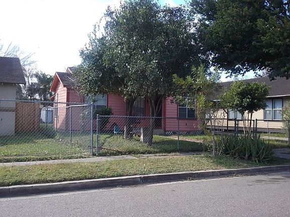 3rd image of 208 E Lovett St