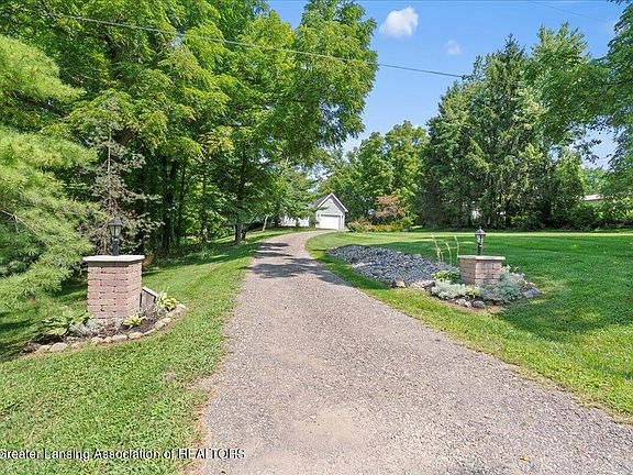 2nd image of 2651 Pinch Hwy