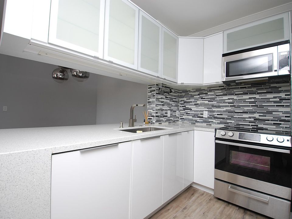 1st image of 705 Gibson Dr #834