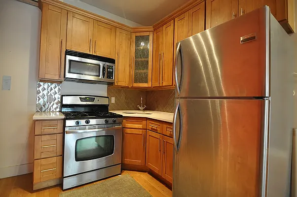 Rented by EXR | media 9