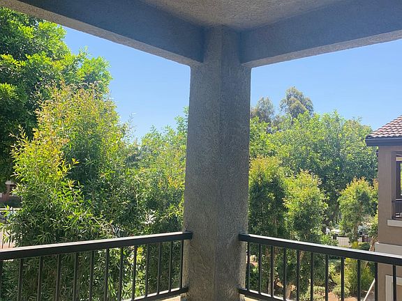 5th image of 12325 Creekview Dr Unit 34