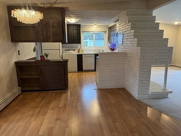 2nd image of 6 Ruth Dr