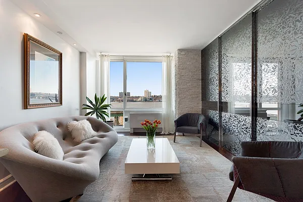 Sold by BLU Real Estate | media 17