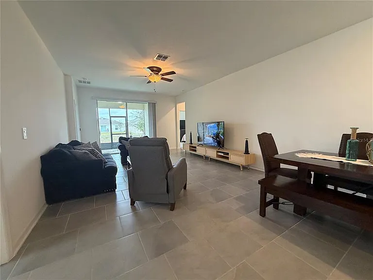 652 Grove St — Photo 7