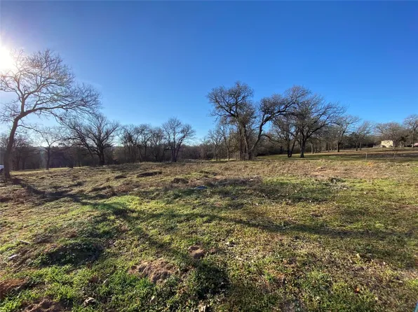 903 SW 28th St, Mineral Wells, TX 76067