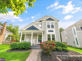 8 Brookmeade Ct, Sterling, VA 20165