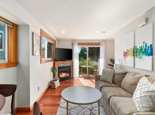 9239 35th Ave SW UNIT C, Seattle, WA 98126