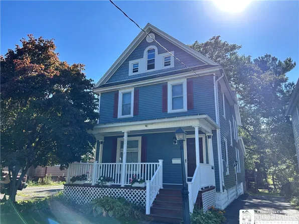 89 W 5th St, Dunkirk, NY 14048