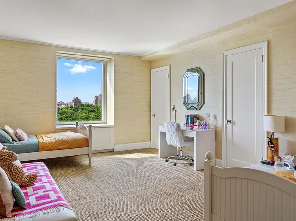 1200 Fifth Avenue image 13 of 14