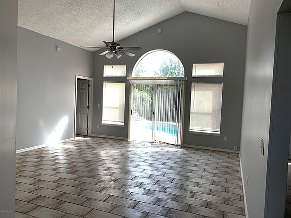 3rd image of 8134 Pilgrims Trace Dr N