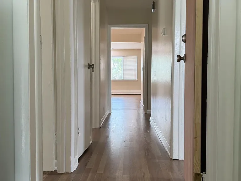 2518 Spruce St — Photo 16