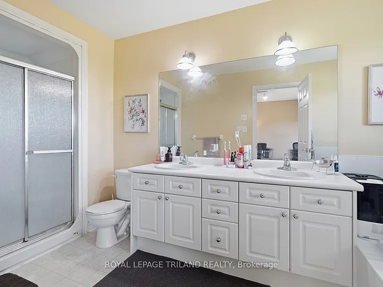 600 Hyde Park Rd #127 — Photo 23