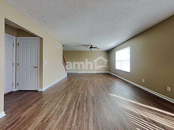 5th image of 1468 Vanderlyn Ct