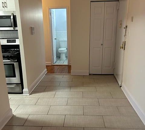 5th image of 121 N 3rd Ave #7N