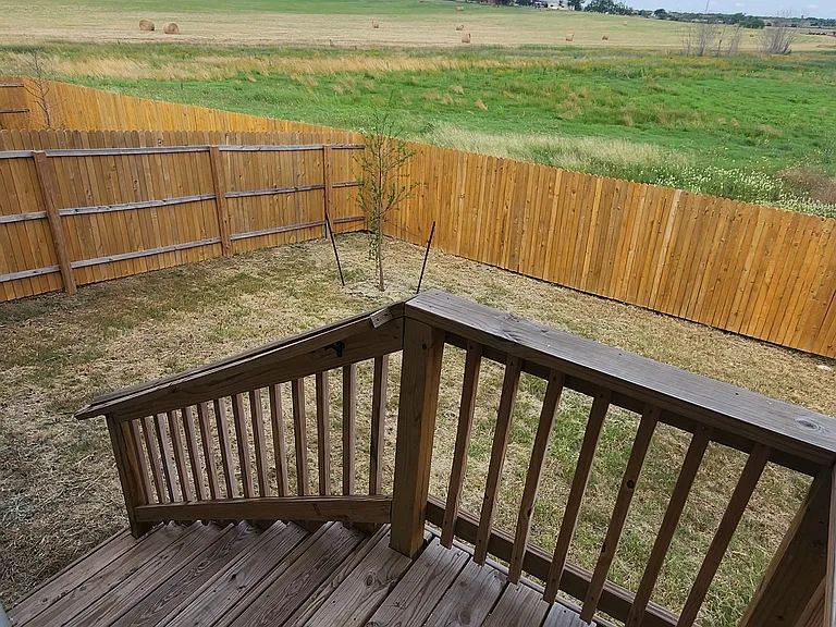 2815 Charpak Dr — Photo 38