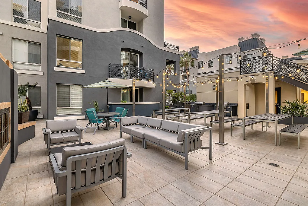 AQUA Marina del Rey — Photo 2