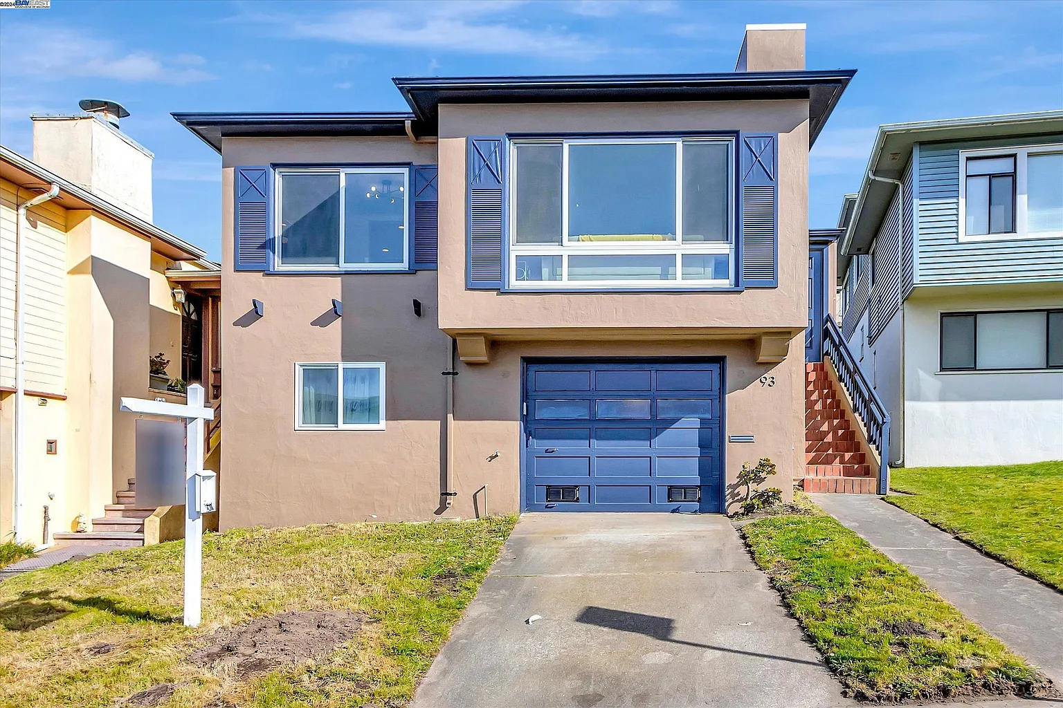 93 Seacliff Ave photo 1