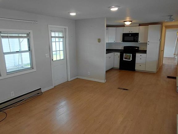 2nd image of 1071 Donegan Rd 109-unit 109