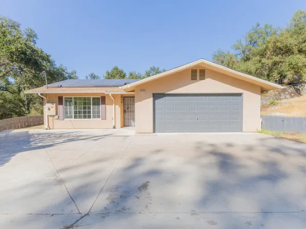 48795 Rock Point Rd, Oakhurst, CA 93644