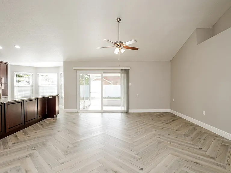 2877 Middleton Cir — Photo 3