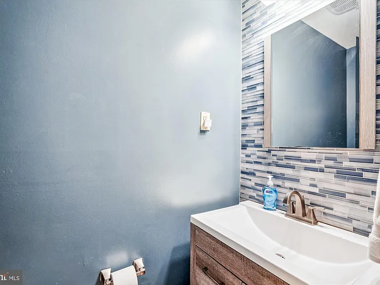 13000 Cheswood Ln — Photo 16
