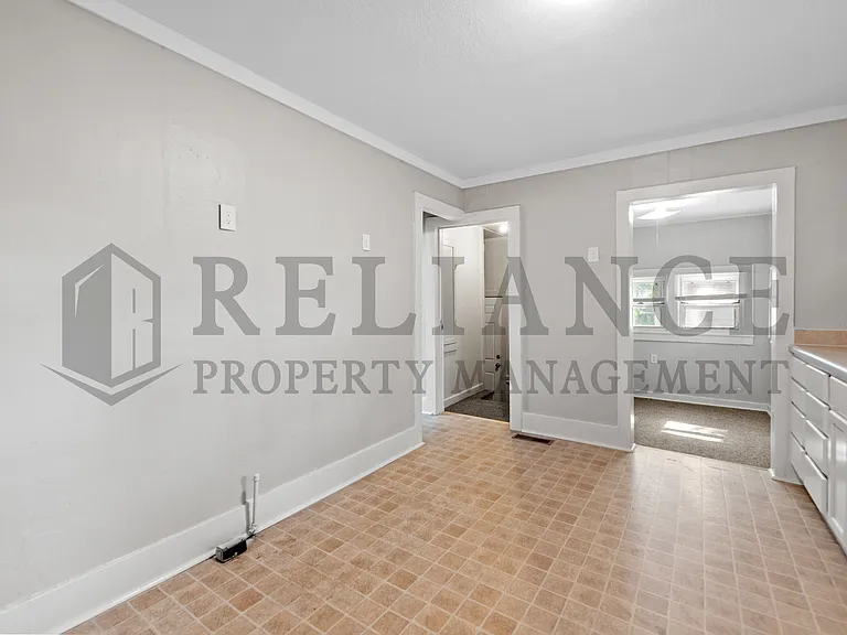 232 S Sedgwick St — Photo 15