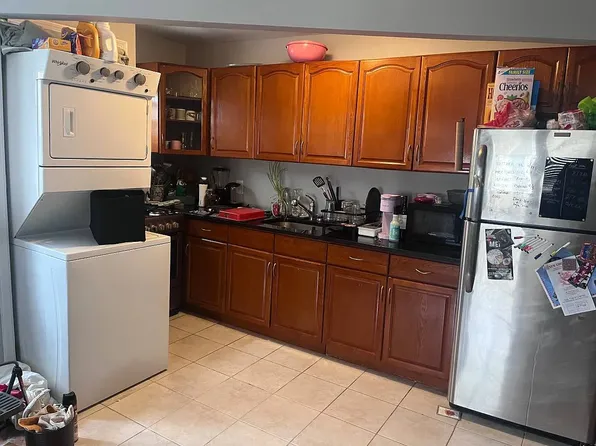 1027 Halsey St #3L, Brooklyn, NY 11207