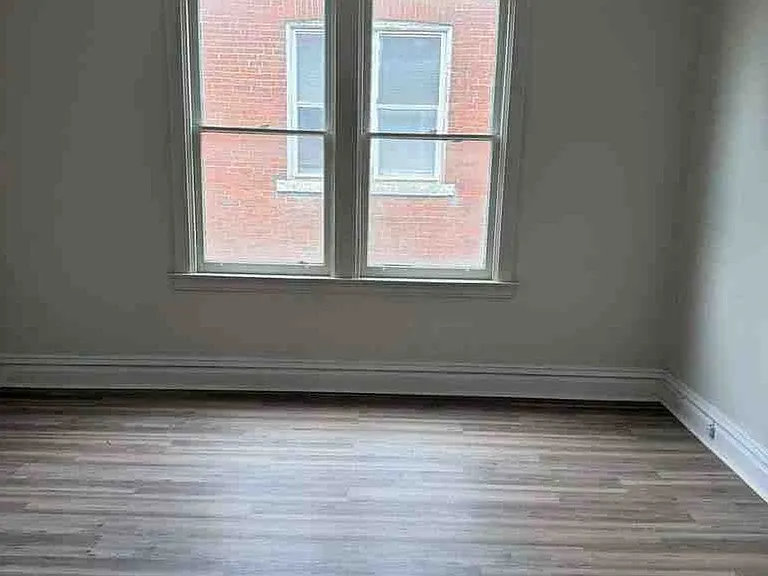 757 Franklin Ave — Photo 7