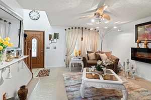 3rd image of 1067 Rendezvous Ln