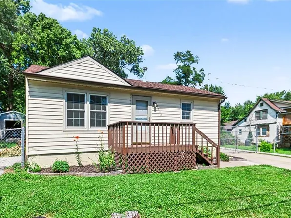 6308 Ravena Rd, Liberty, MO 64068