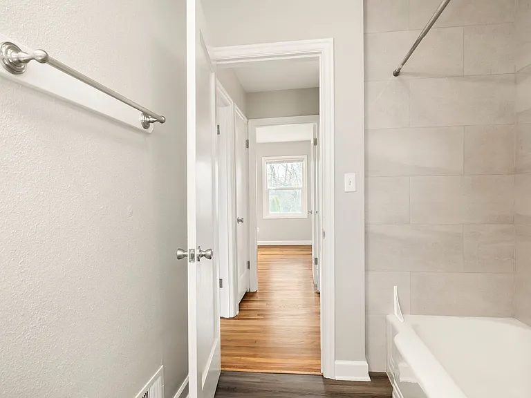 Parkside Apartments — Photo 35