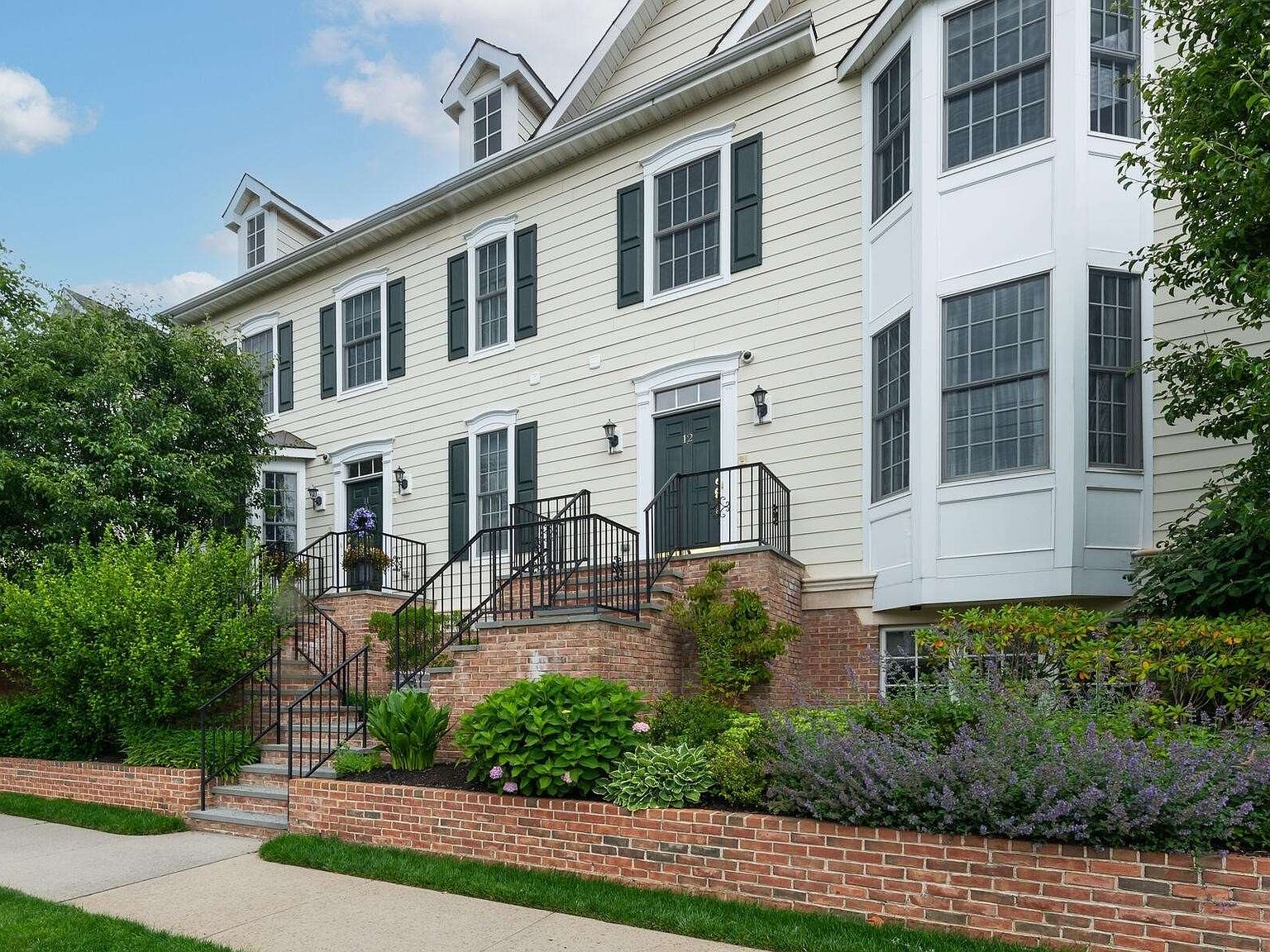 12 Mariners Walk UNIT 12, Oyster Bay, NY 11771 Zillow