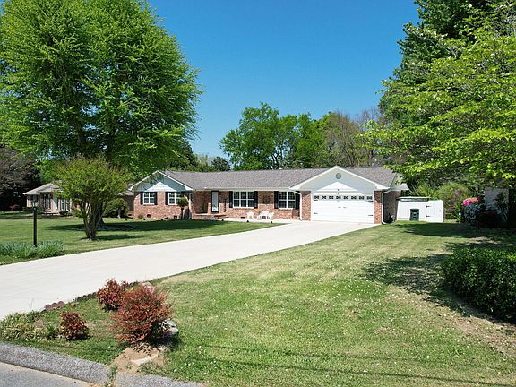 2nd image of 7011 Leslie Dell Ln