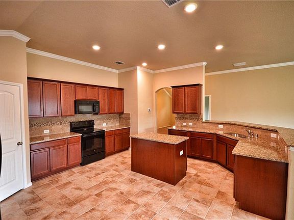 3rd image of 11605 Aquilla Dr