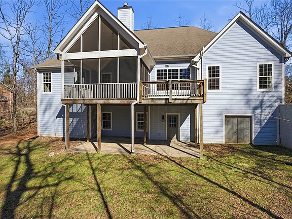 3rd image of 103 Oak Crest Cir