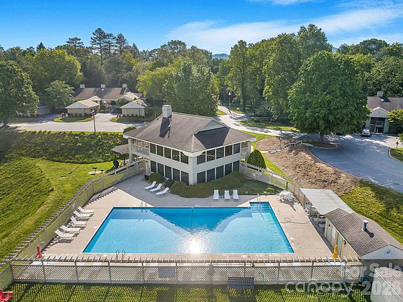 4th image of 2604 Vineyard Blvd