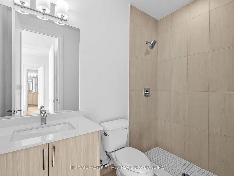 27 Korda Gate #Penthouse 101 — Photo 20