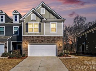 302 Abington St, Matthews, NC 28104