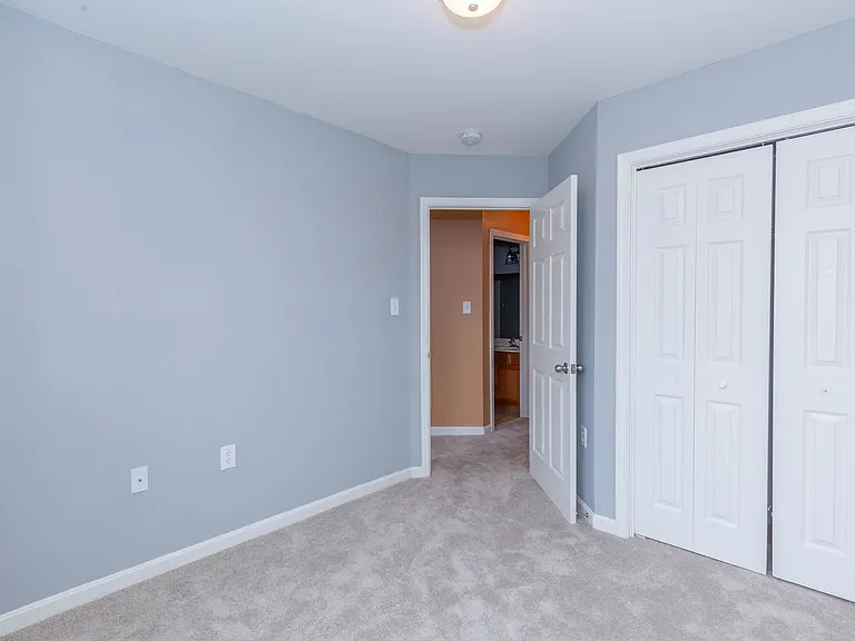 228 Morlatt Ln — Photo 28