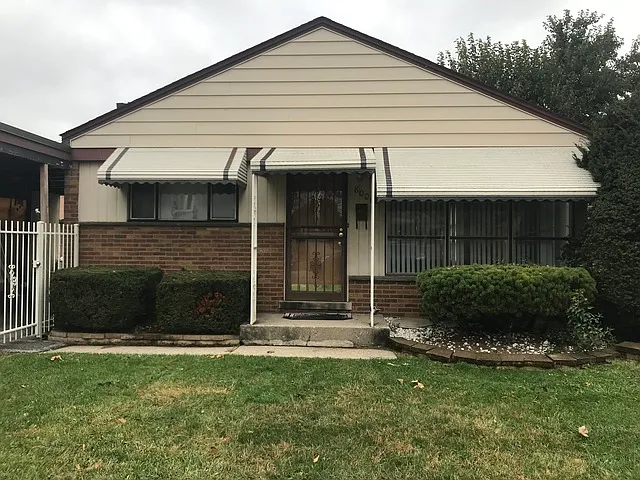 8000 S Kilpatrick Ave photo 1