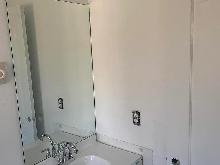 2127 Shoma Dr — Photo 1