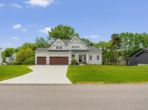 3090 Thornbury Dr, Holland, MI 49424