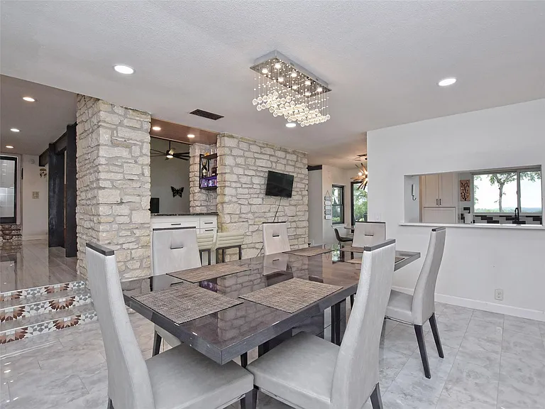 5101 Rain Creek Pkwy — Photo 11