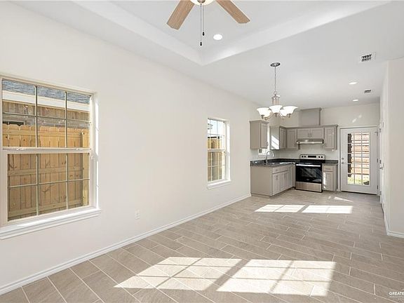 2nd image of 5600 Nightingale Ave #8