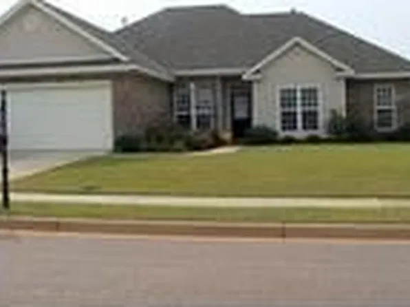 107 Coleman Dr, Prattville, AL 36067