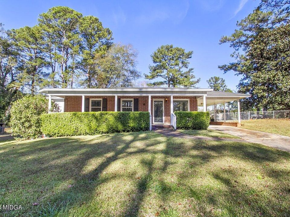 1st image of 850 Forest Hill Ct