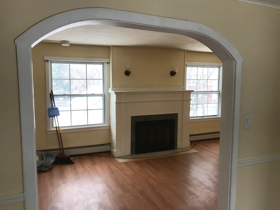10 E Washington St #5
