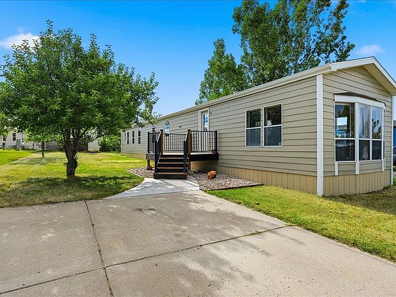 2nd image of 1316 Spearfish Mountain Ln