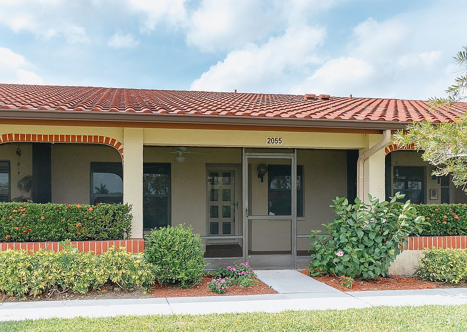 Single story villa style