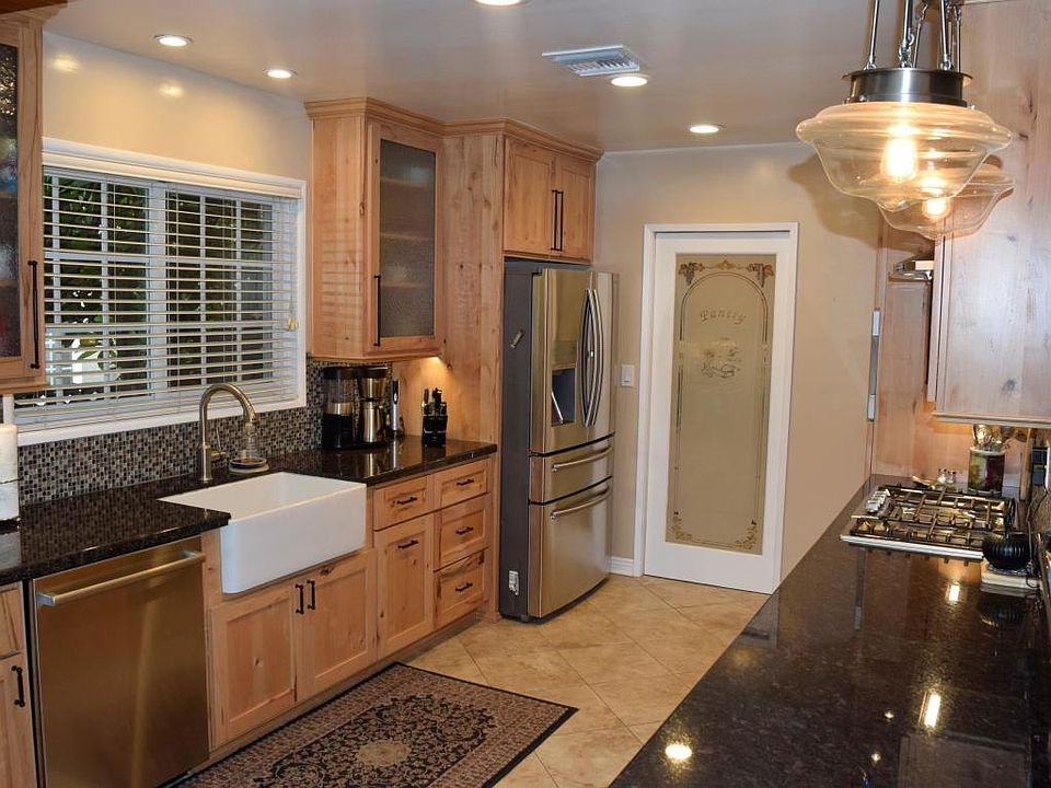 1st image of 15937 Milvern Dr